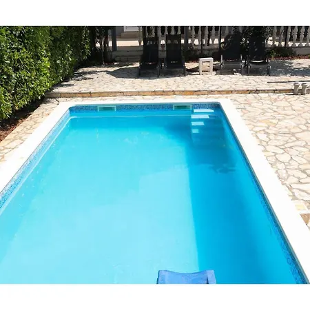 Two-bedroom In Casa de Férias Šibenik